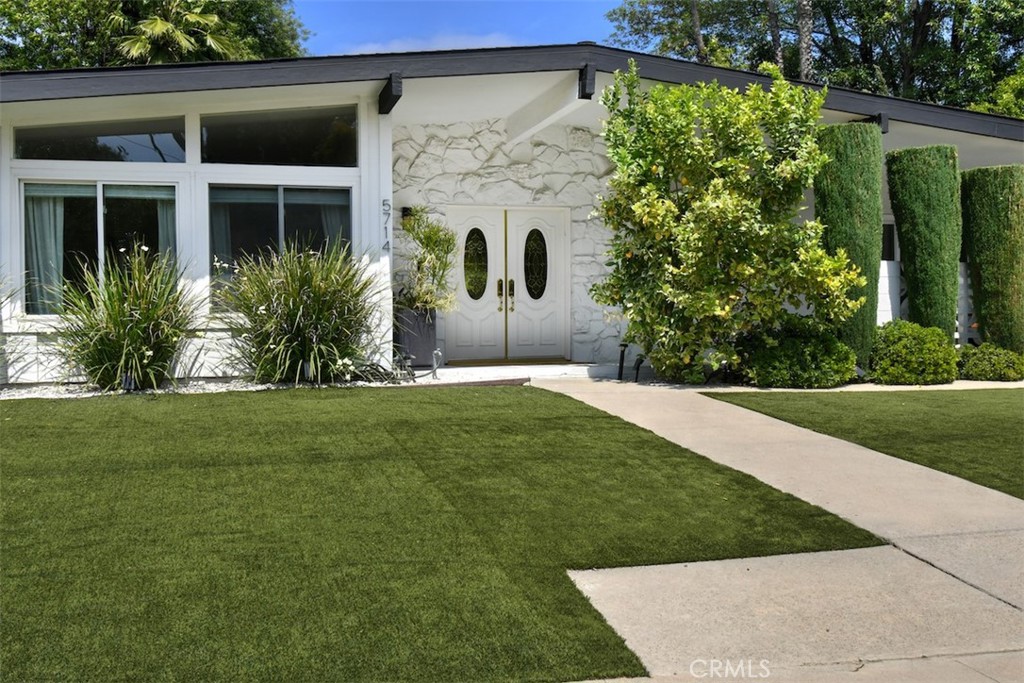 5714 Wilhelmina Property Photo 4