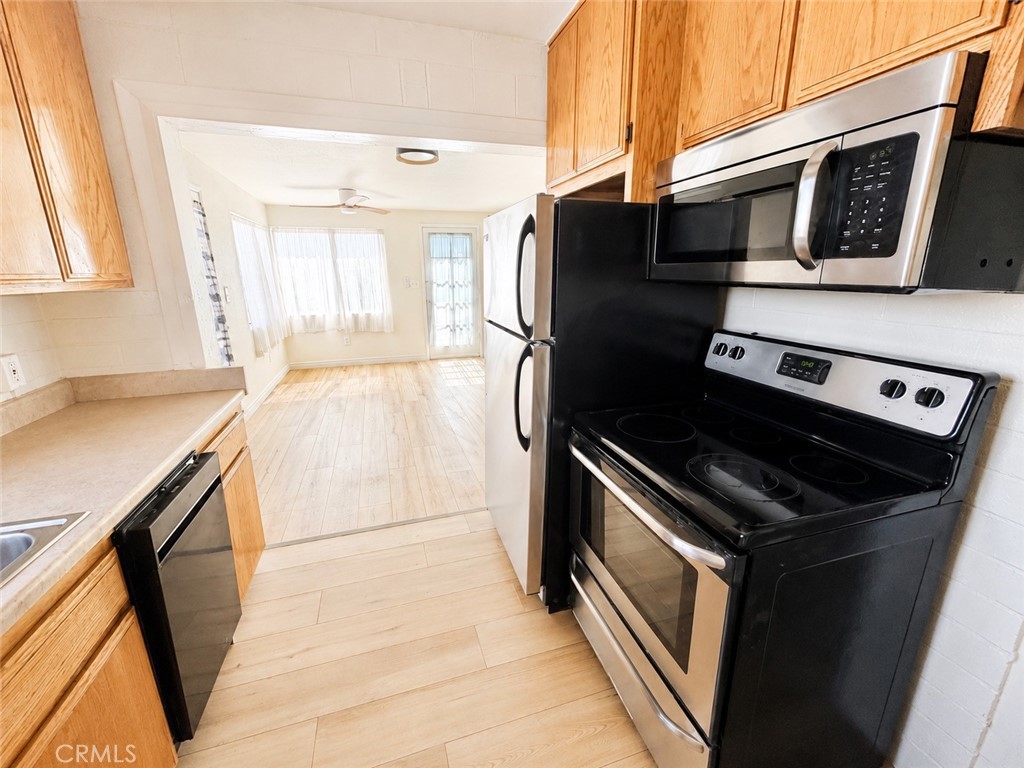 5605 Oasis Property Photo 2