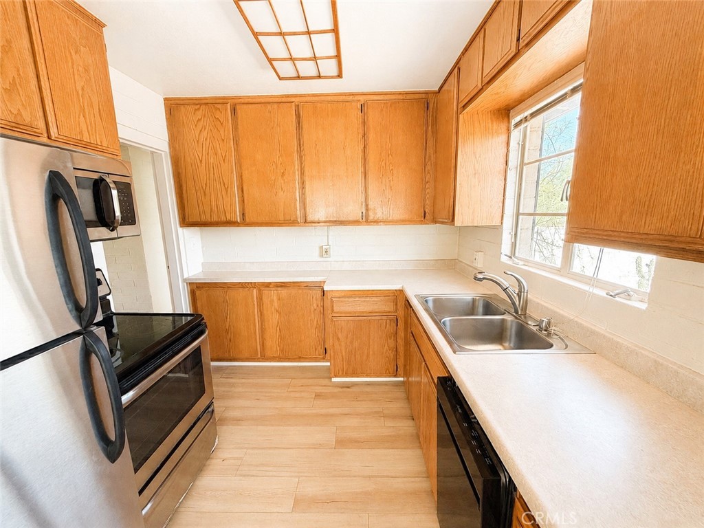 5605 Oasis Property Photo 3
