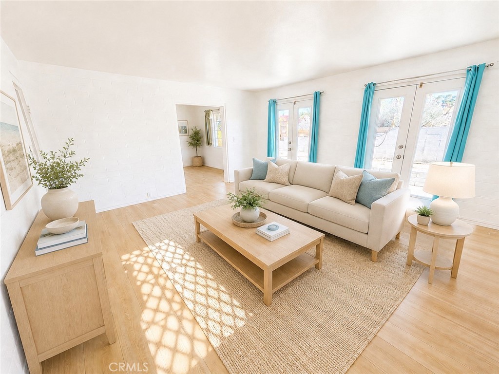 5605 Oasis Property Photo 4
