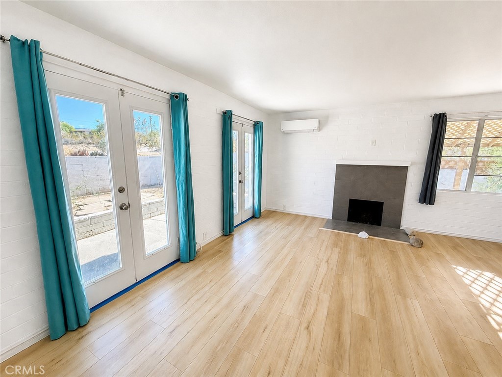 5605 Oasis Property Photo 6