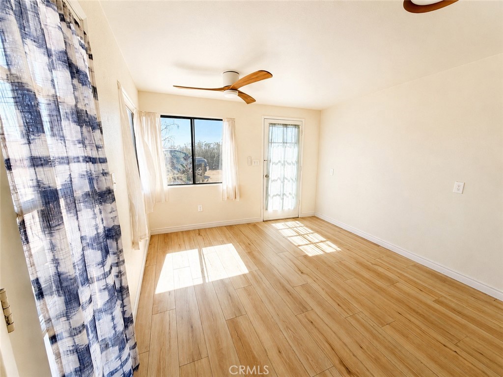 5605 Oasis Property Photo 9