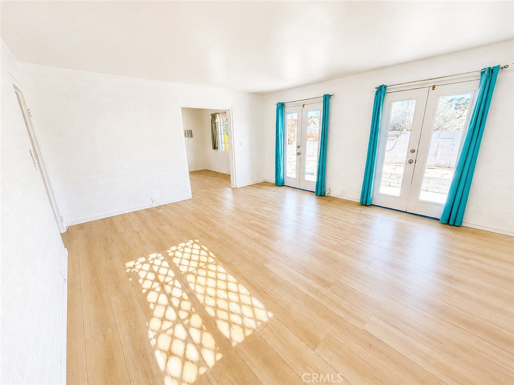 5605 Oasis Property Photo 18