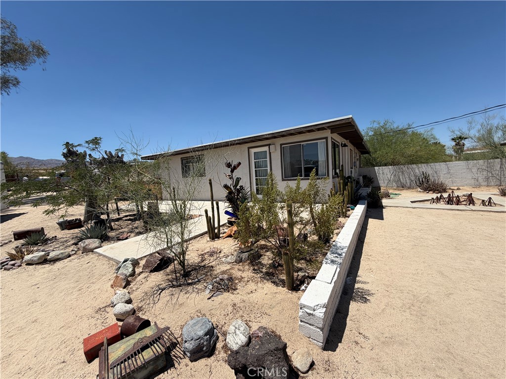 5605 Oasis Property Photo 29