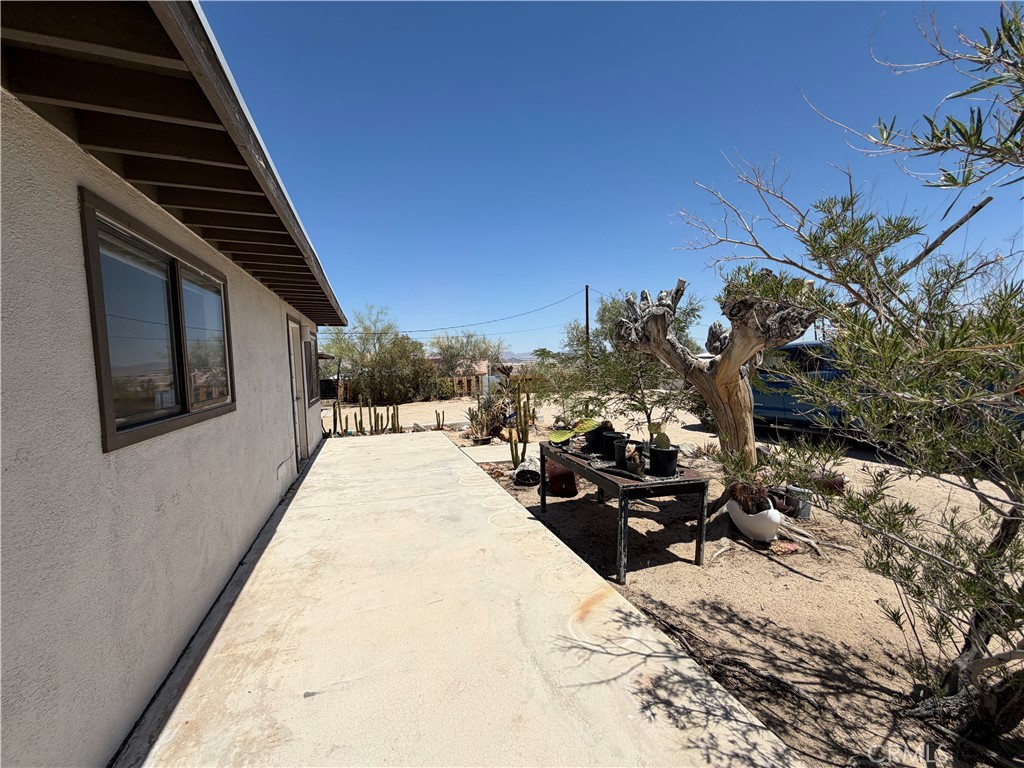 5605 Oasis Property Photo 30