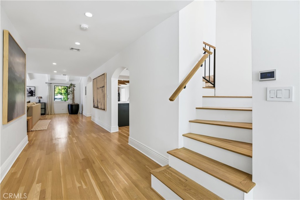 5460 Round Meadow Property Photo 10