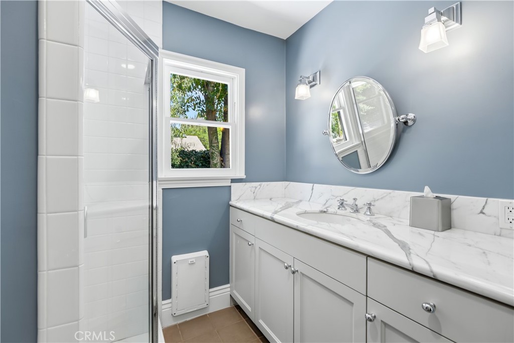5460 Round Meadow Property Photo 15
