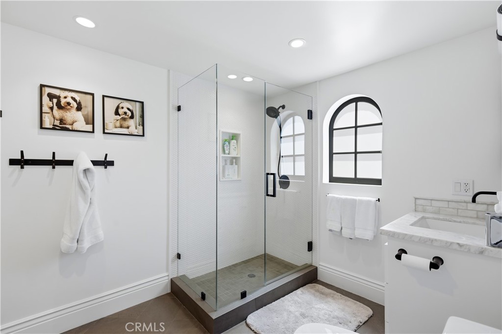 5460 Round Meadow Property Photo 19