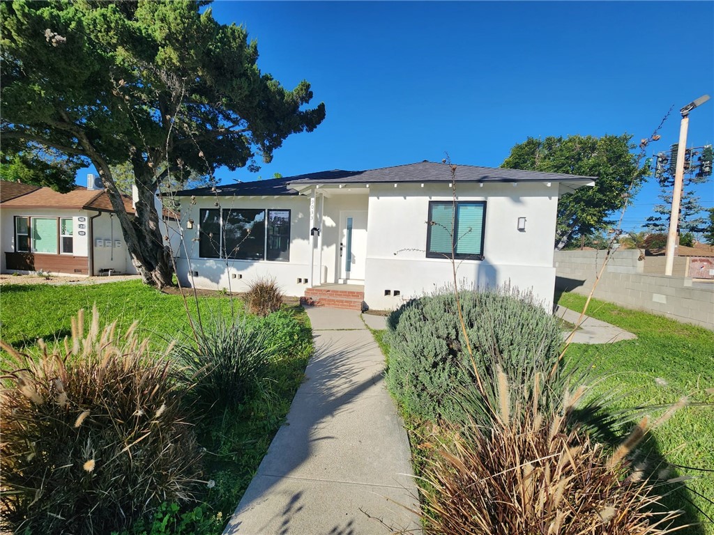 9033 Lindley Avenue Property Photo 2