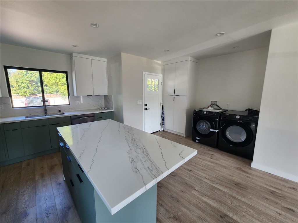 9033 Lindley Avenue Property Photo 6