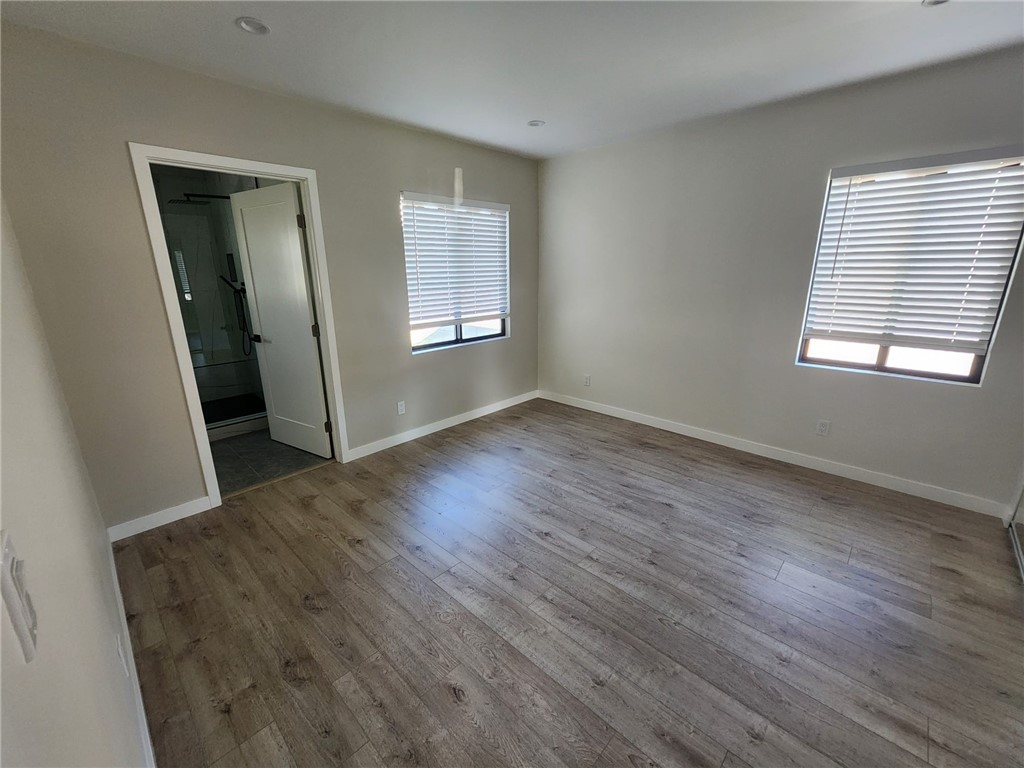 9033 Lindley Avenue Property Photo 10