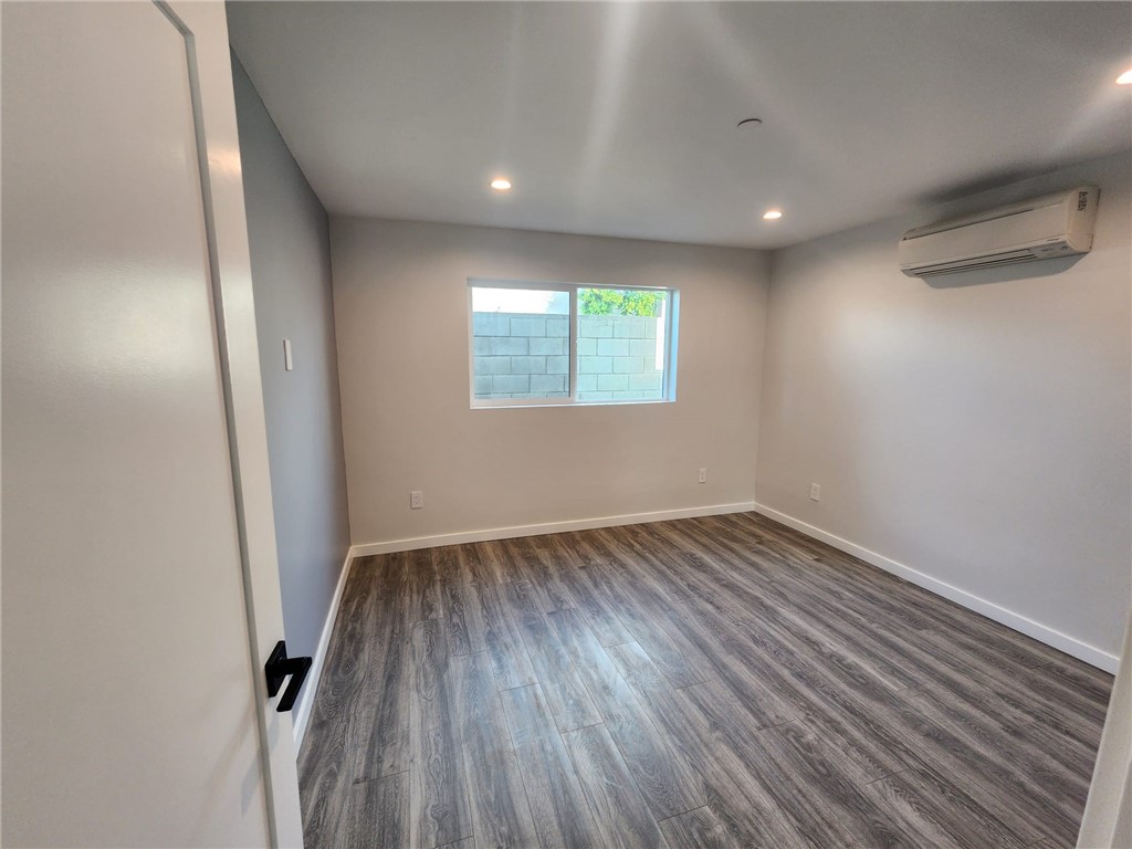 9033 Lindley Avenue Property Photo 12