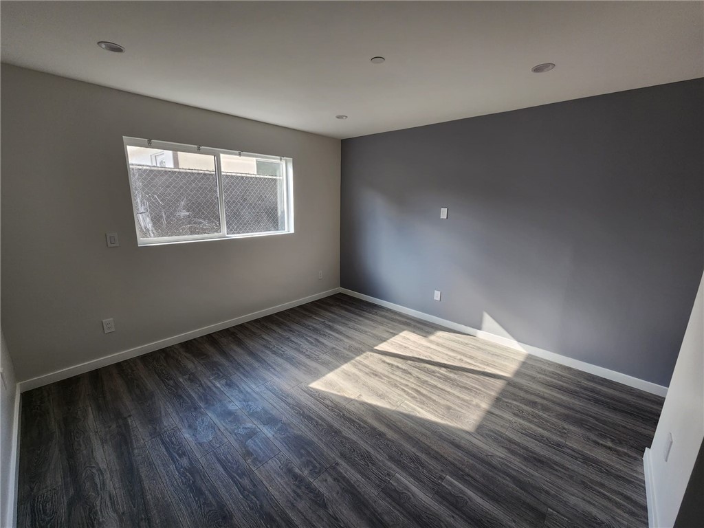9033 Lindley Avenue Property Photo 19