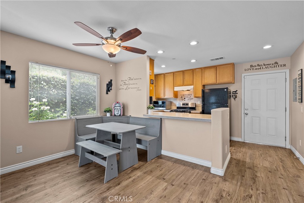 14552 Foothill Property Photo 7