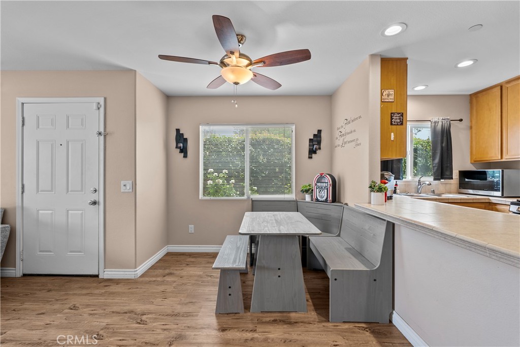 14552 Foothill Property Photo 9