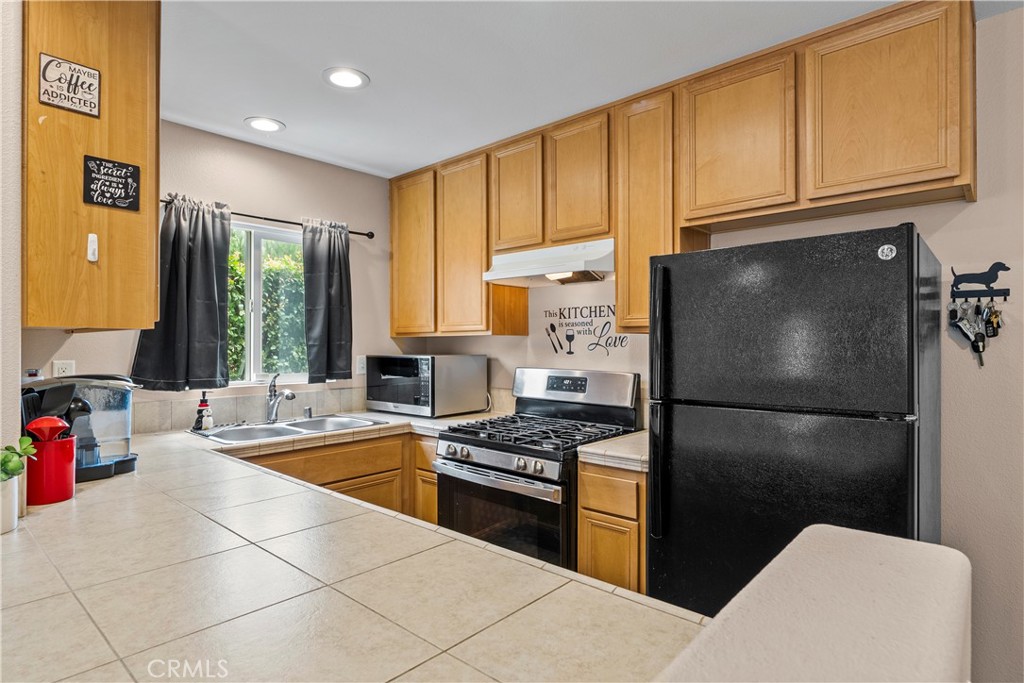 14552 Foothill Property Photo 11