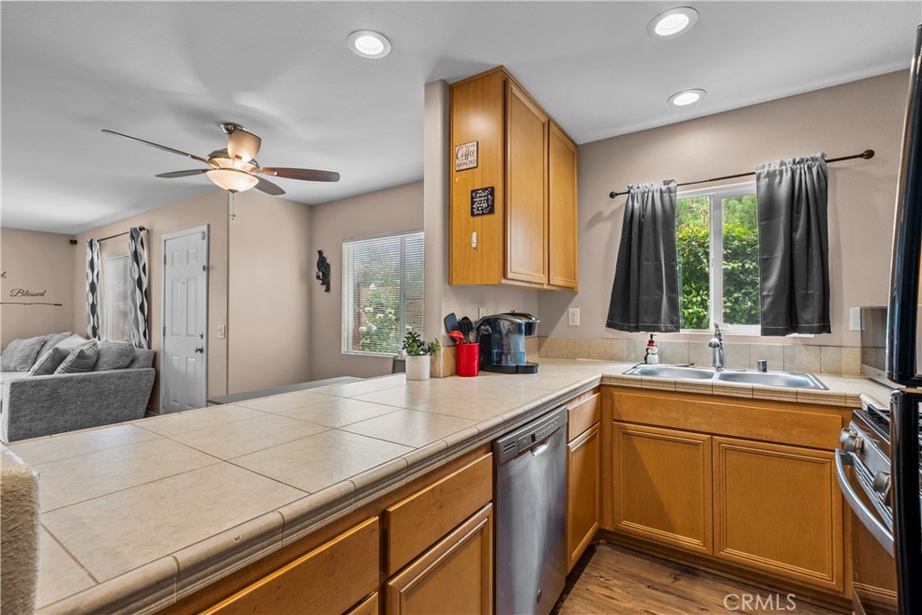 14552 Foothill Property Photo 12