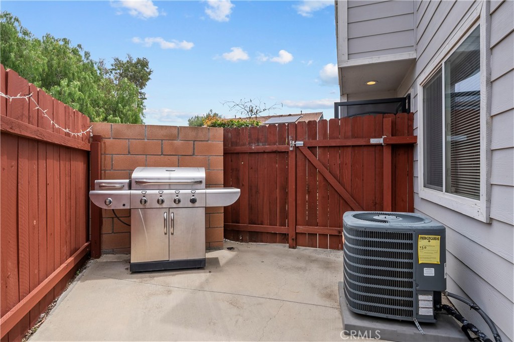 14552 Foothill Property Photo 22