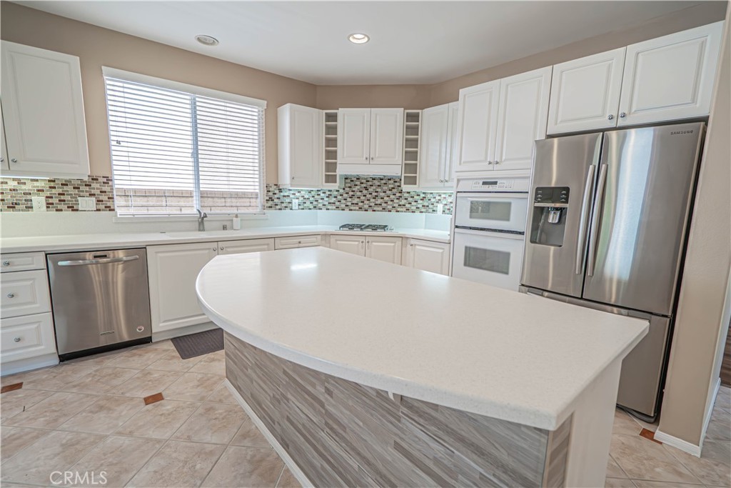 28437 Lobelia Property Photo 6