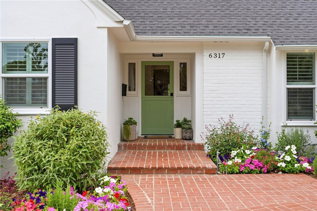 6317 Orion Property Photo 4