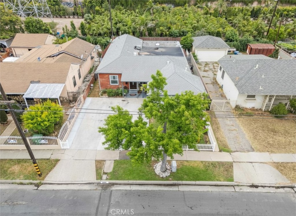 15517 S Denver Property Photo 3