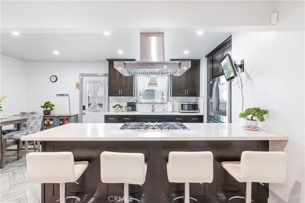 15517 S Denver Property Photo 8