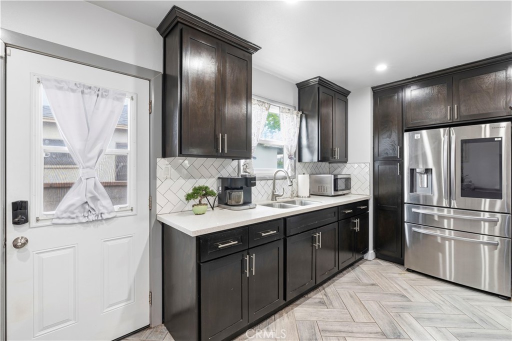15517 S Denver Property Photo 10