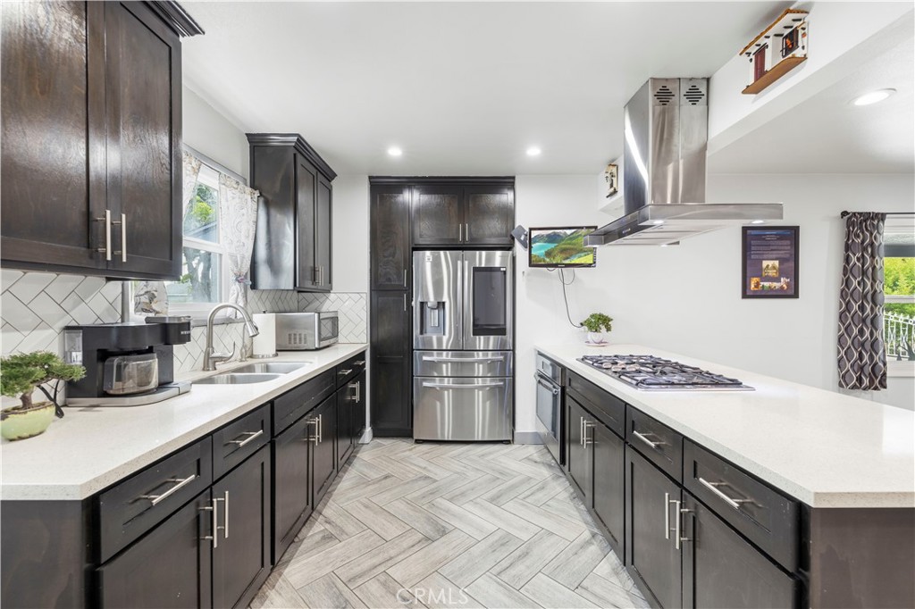 15517 S Denver Property Photo 11