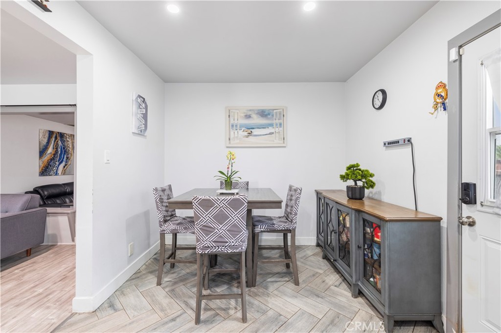 15517 S Denver Property Photo 15