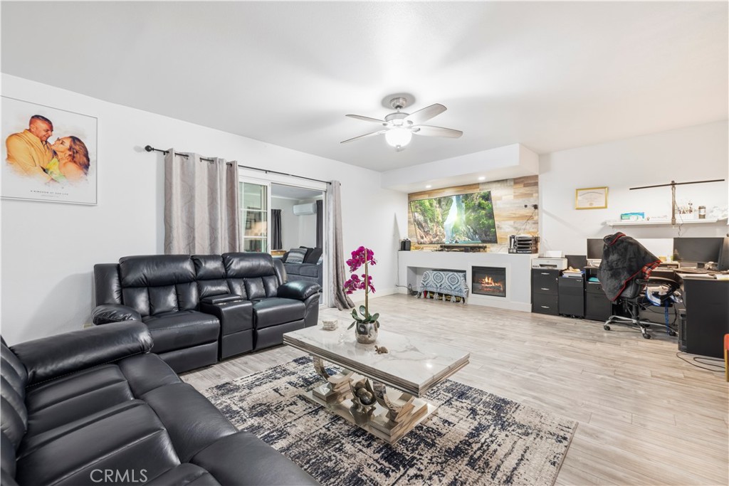 15517 S Denver Property Photo 20
