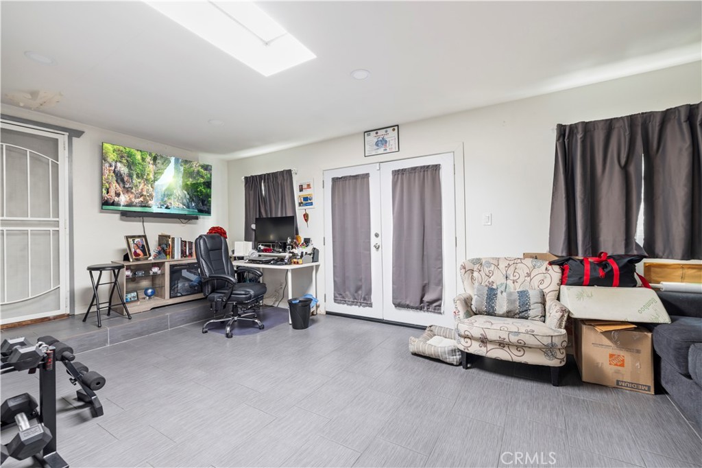 15517 S Denver Property Photo 32