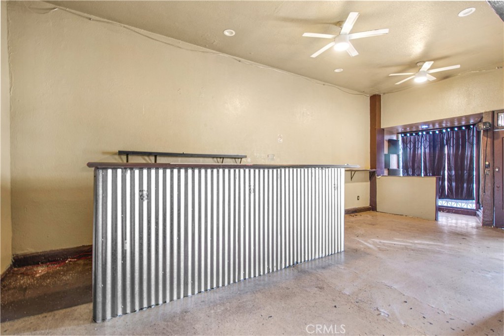 1520 W Florence Property Photo 4