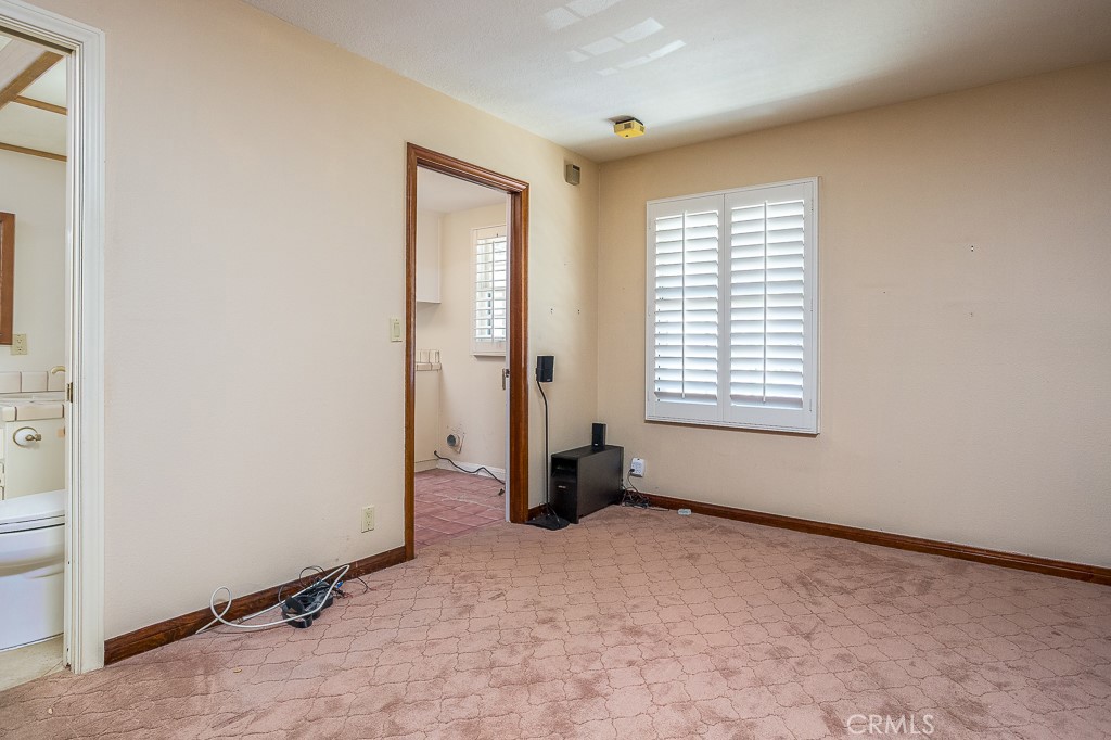 24537 Peachland Avenue Property Photo 32