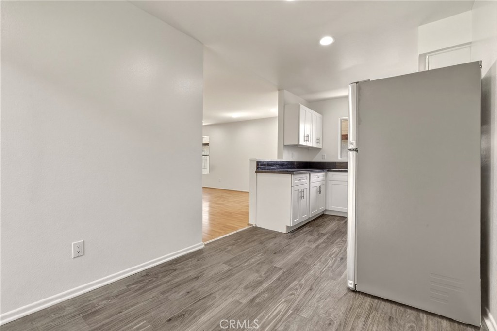 1155 Linden Avenue 7 Property Photo 5