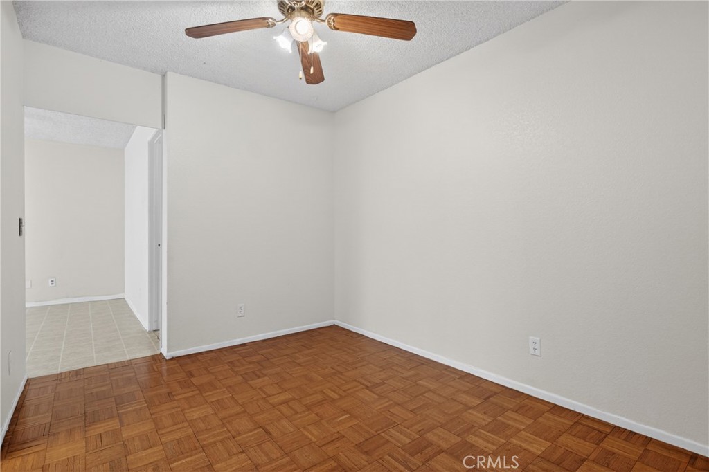 216 W Tujunga A Property Photo 7