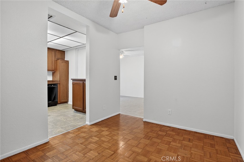 216 W Tujunga A Property Photo 8