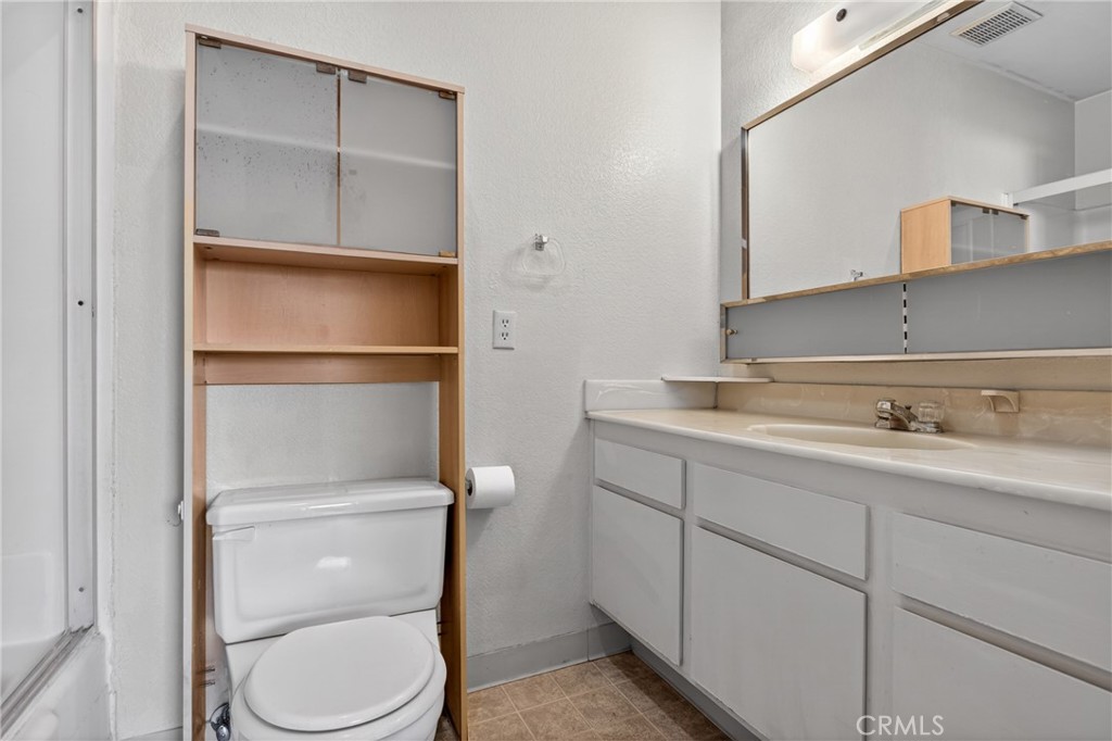 216 W Tujunga A Property Photo 27