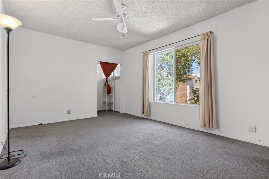 216 W Tujunga A Property Photo 30