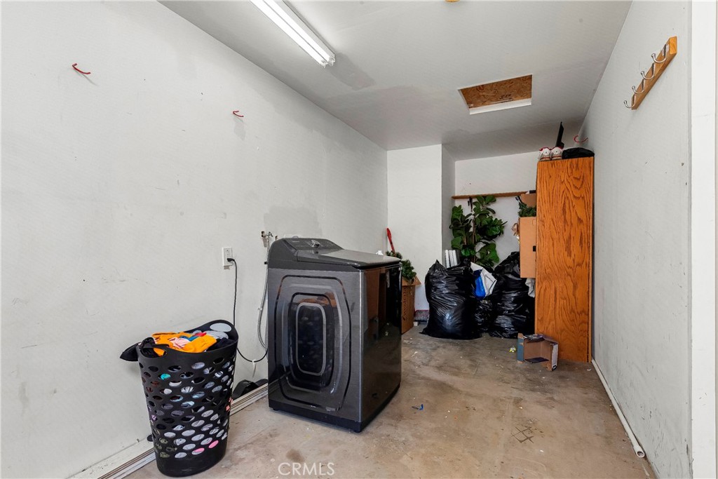45046 18th W Property Photo 15