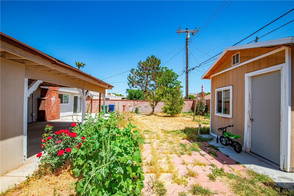 45046 18th W Property Photo 19