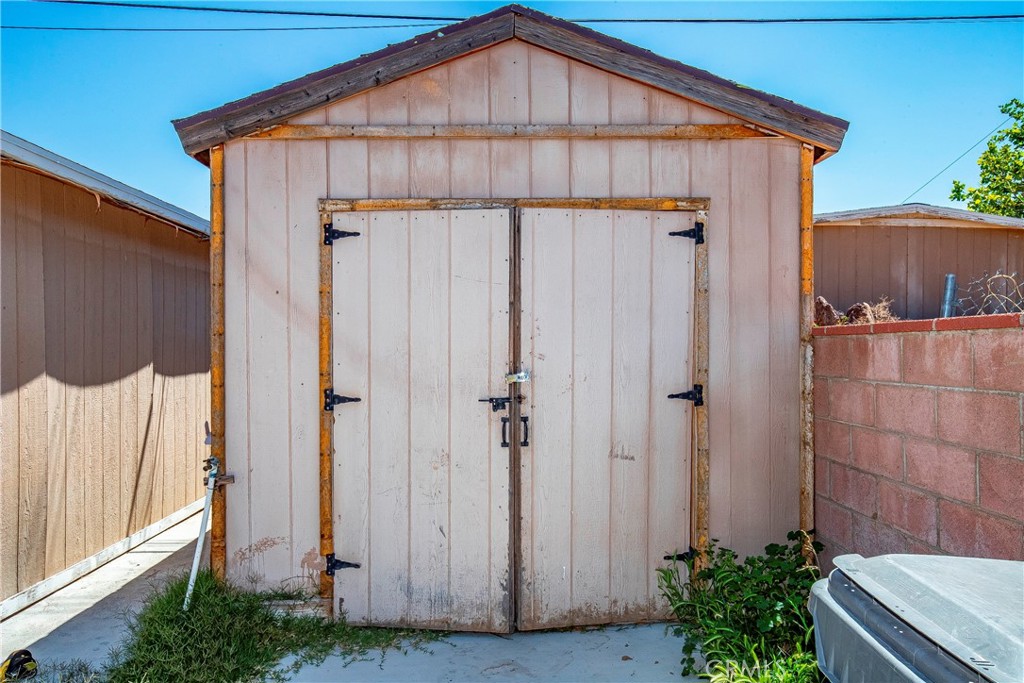 45046 18th W Property Photo 22