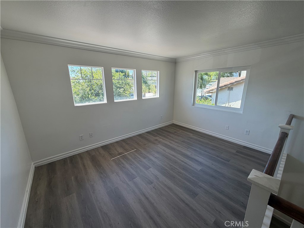 15147 Paddock Property Photo 9