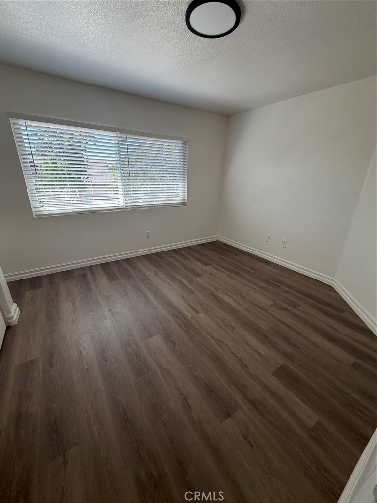15147 Paddock Property Photo 10