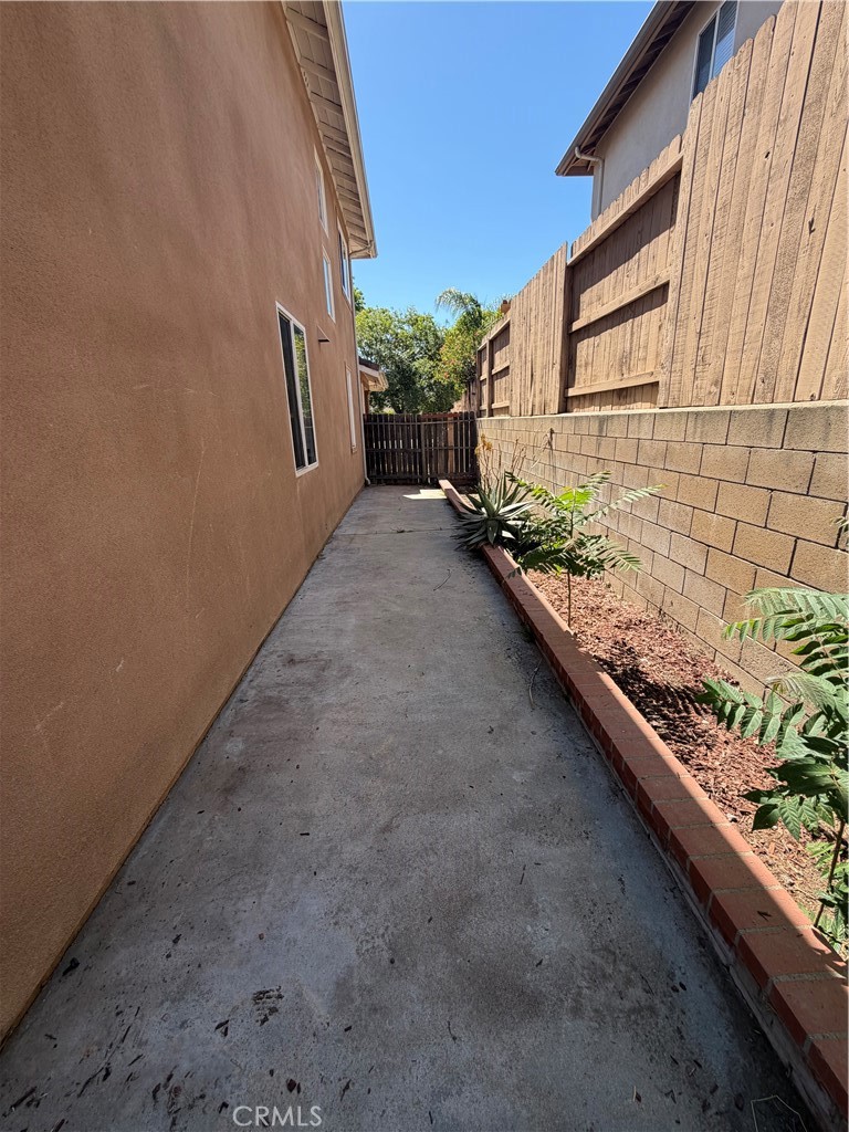 15147 Paddock Property Photo 15