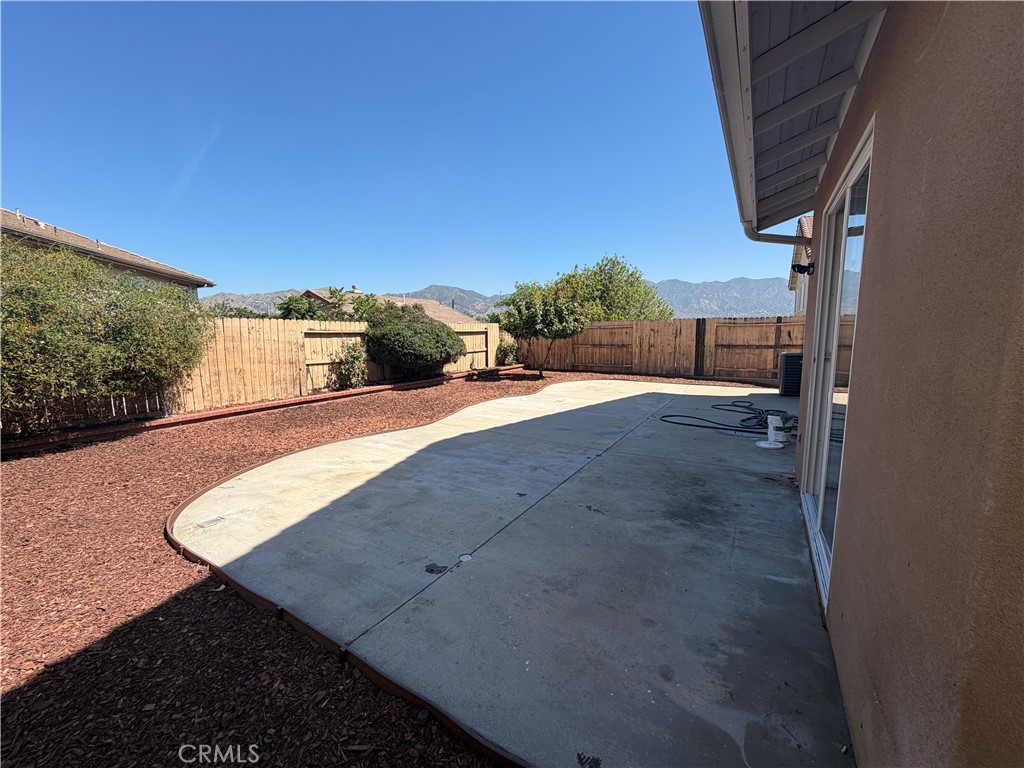 15147 Paddock Property Photo 16