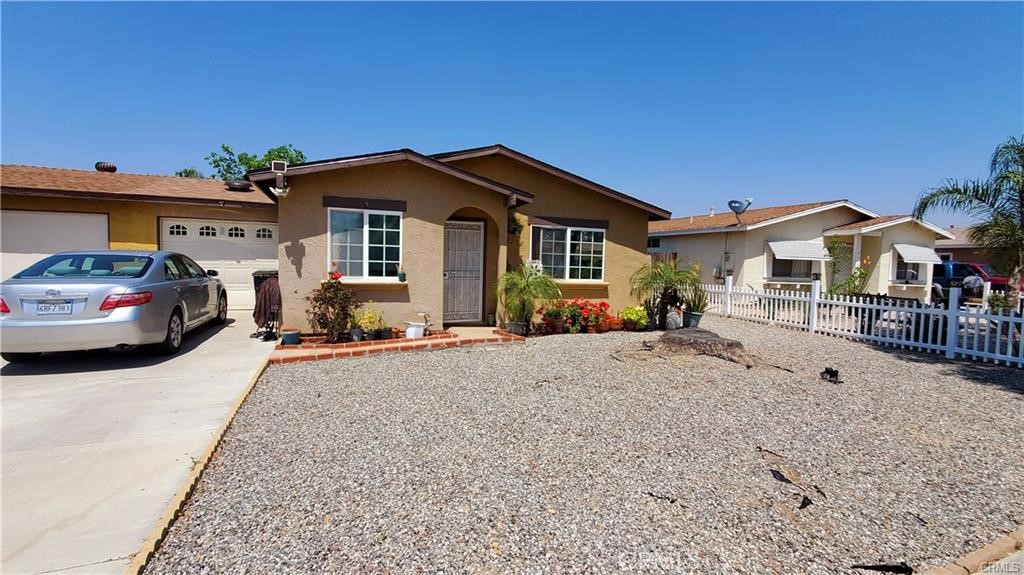 2130 Avenida Estrada Property Photo 1