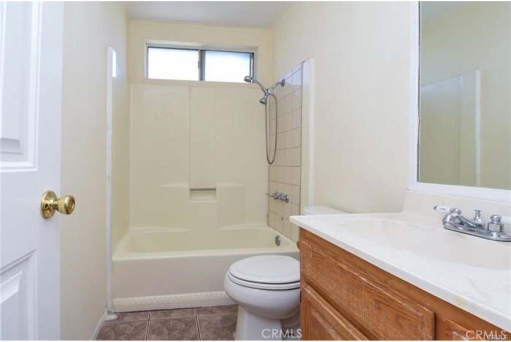 2130 Avenida Estrada Property Photo 9