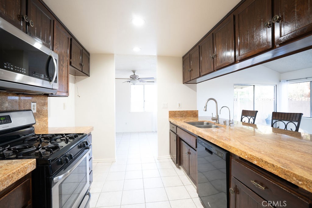 37406 3rd E Property Photo 12