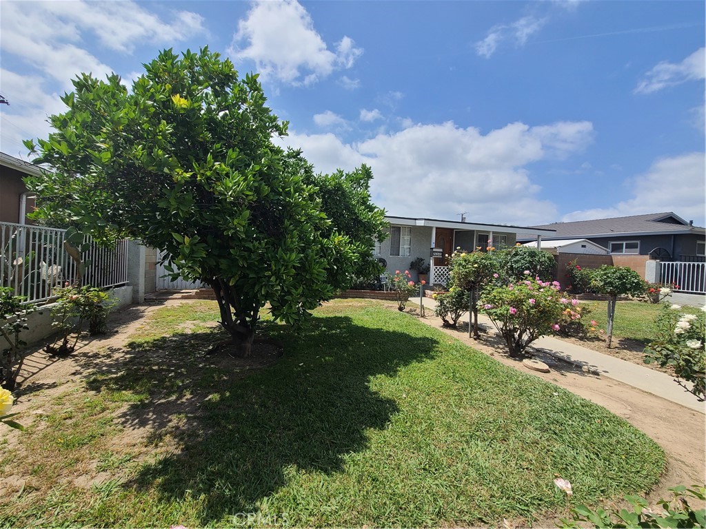 20340 Sherman Way Property Photo 6