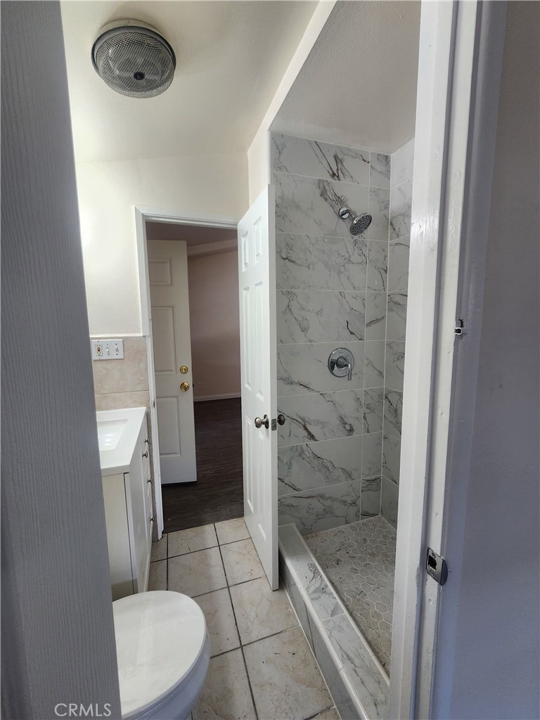 20340 Sherman Way Property Photo 37